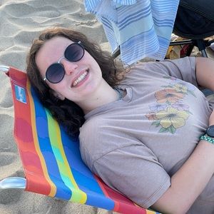 Meet your Posher, Genevieve